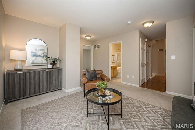2041 Avalon Ridge Circle, Fenton, MO 63026