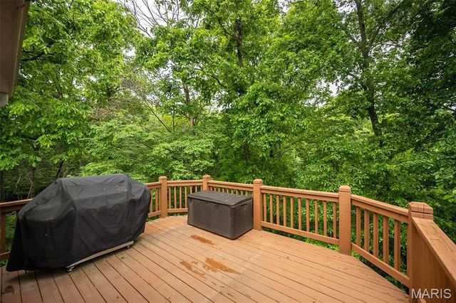 2041 Avalon Ridge Circle, Fenton, MO 63026