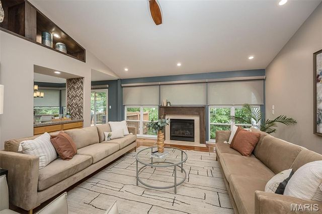2041 Avalon Ridge Circle, Fenton, MO 63026