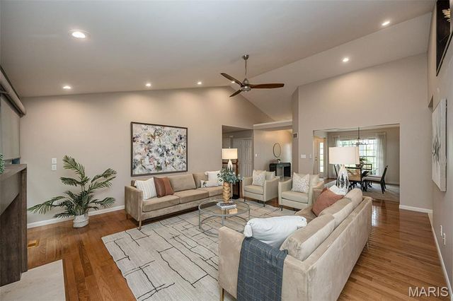 2041 Avalon Ridge Circle, Fenton, MO 63026