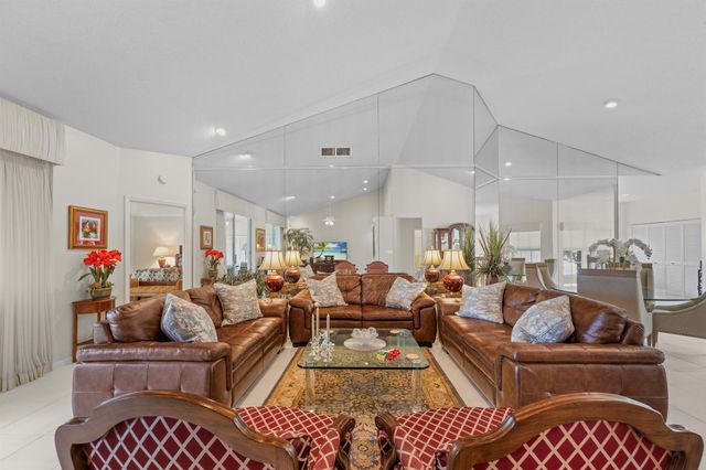 11602 Briarwood Circle 4, Boynton Beach, FL 33437