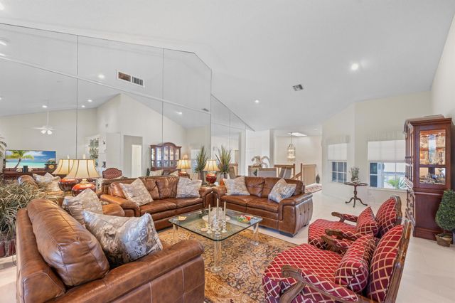 11602 Briarwood Circle 4, Boynton Beach, FL 33437