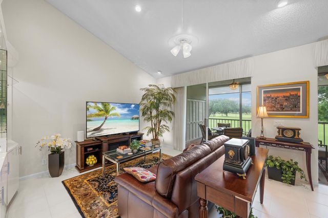 11602 Briarwood Circle 4, Boynton Beach, FL 33437