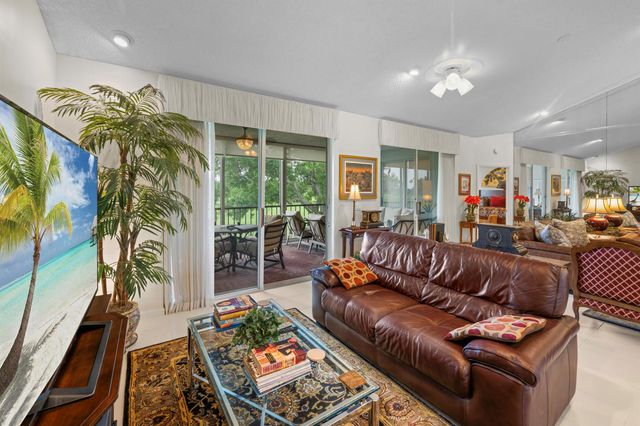 11602 Briarwood Circle 4, Boynton Beach, FL 33437