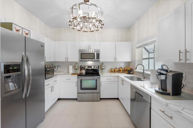 11602 Briarwood Circle 4, Boynton Beach, FL 33437