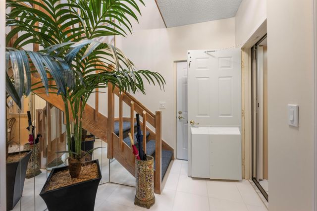 11602 Briarwood Circle 4, Boynton Beach, FL 33437