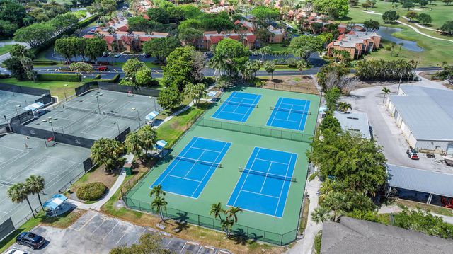 11602 Briarwood Circle 4, Boynton Beach, FL 33437