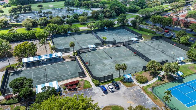 11602 Briarwood Circle 4, Boynton Beach, FL 33437