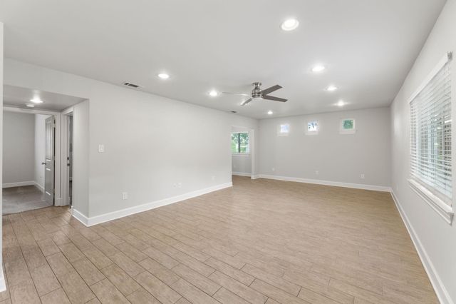 2309 Newfield LN, Austin, TX 78703