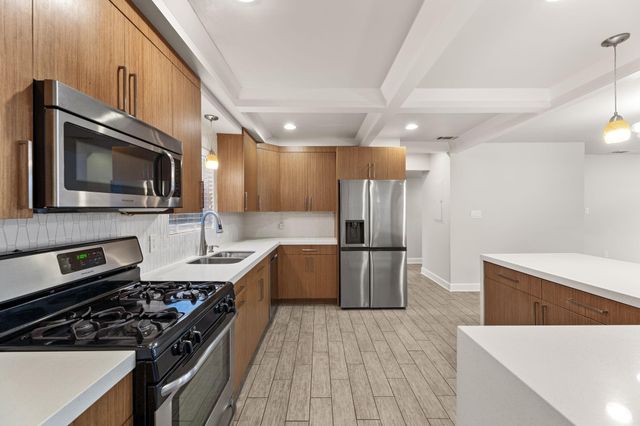 2309 Newfield LN, Austin, TX 78703