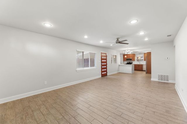 2309 Newfield LN, Austin, TX 78703