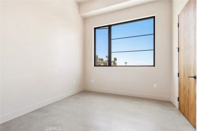 8504 Outland View Drive, Sun Valley, CA 91352