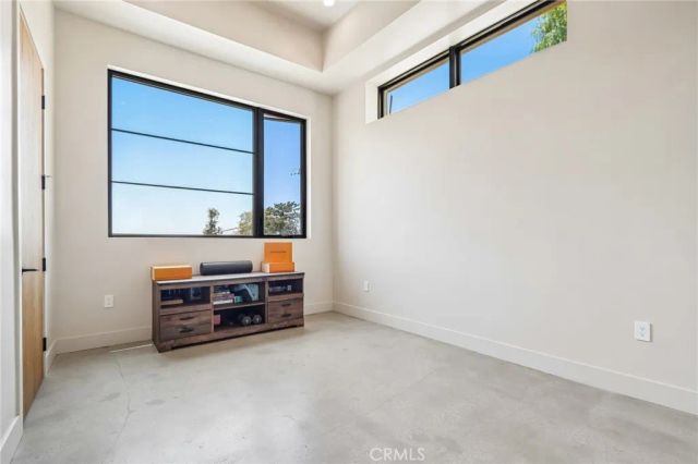 8504 Outland View Drive, Sun Valley, CA 91352