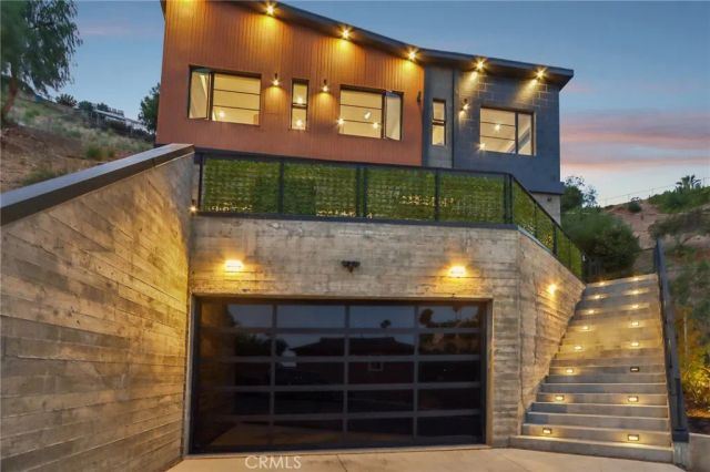8504 Outland View Drive, Sun Valley, CA 91352