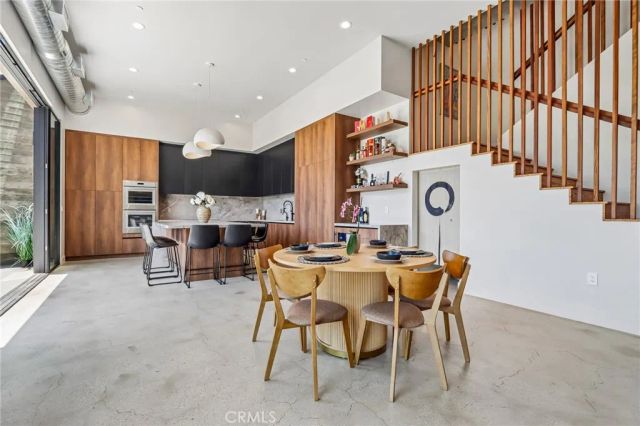 8504 Outland View Drive, Sun Valley, CA 91352