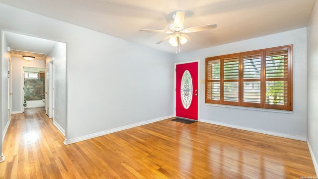 359 PILGRIM DR, San Antonio, TX 78213