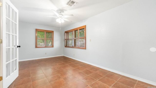 359 PILGRIM DR, San Antonio, TX 78213