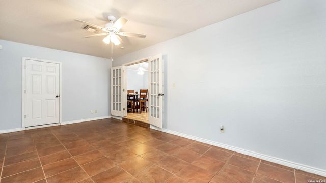 359 PILGRIM DR, San Antonio, TX 78213