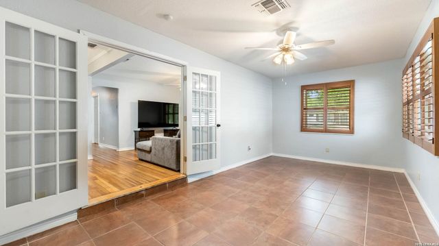 359 PILGRIM DR, San Antonio, TX 78213