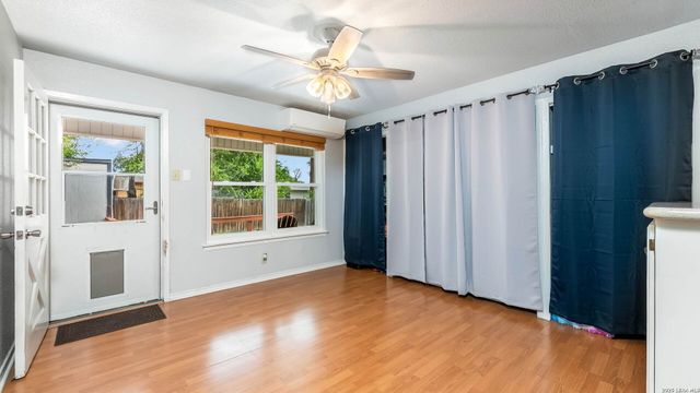 359 PILGRIM DR, San Antonio, TX 78213