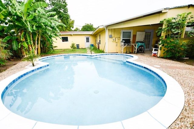 6609 Scribner Road, Houston, TX 77074