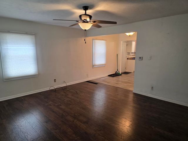 58 Deerpath Road, Merrillville, IN 46410
