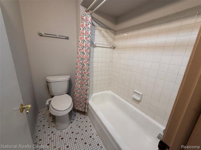 41803 Langley Drive, Sterling Heights, MI 48313
