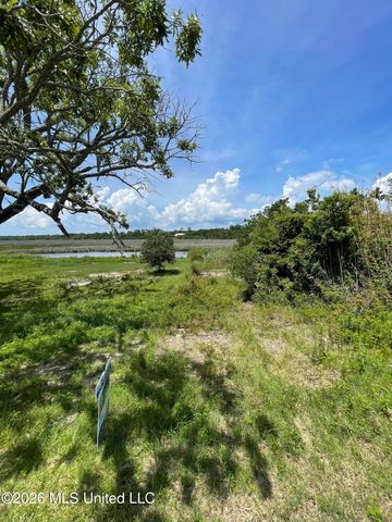 6113 Belle Fontaine Drive, Ocean Springs, MS 39564