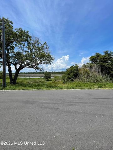 6113 Belle Fontaine Drive, Ocean Springs, MS 39564