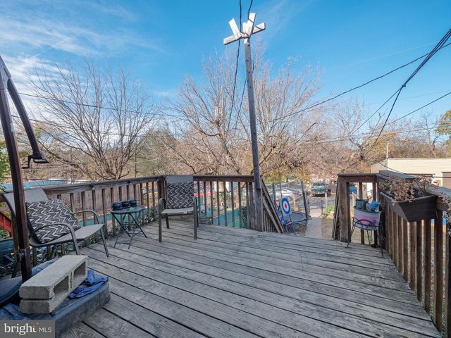 719 W WHITEHALL ST, Allentown, PA 18102