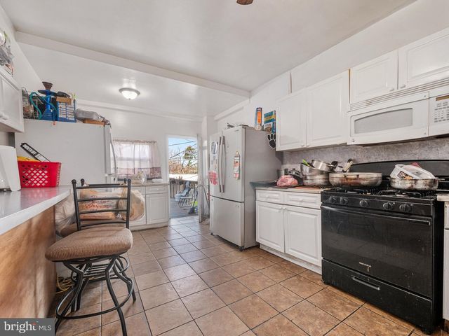 719 W WHITEHALL ST, Allentown, PA 18102