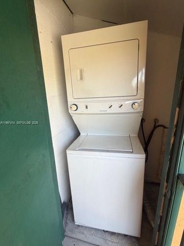 10725 Cleary Blvd 211, Plantation, FL 33324