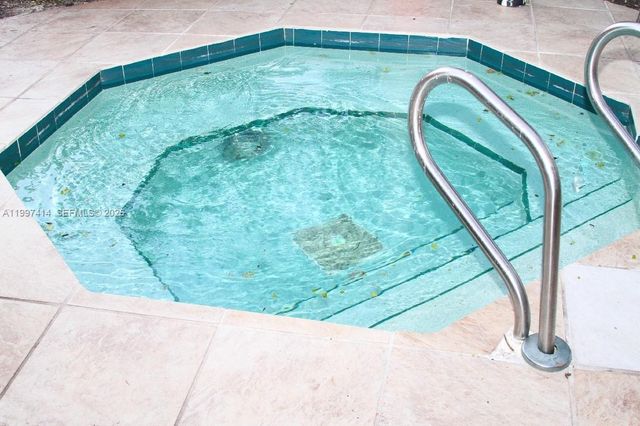 10725 Cleary Blvd 211, Plantation, FL 33324