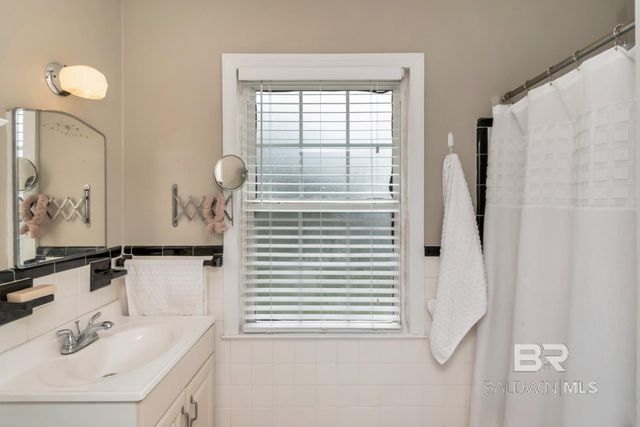 214 Upham Street 17c, Mobile, AL 36607