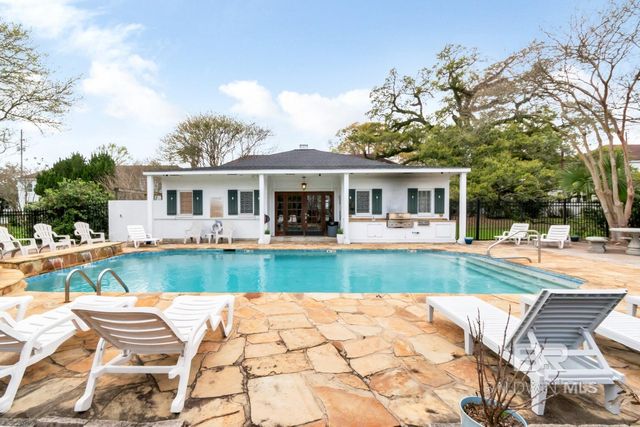 214 Upham Street 17c, Mobile, AL 36607