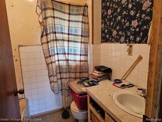 6733 Mayfair Road, Shelby Twp, MI 48317