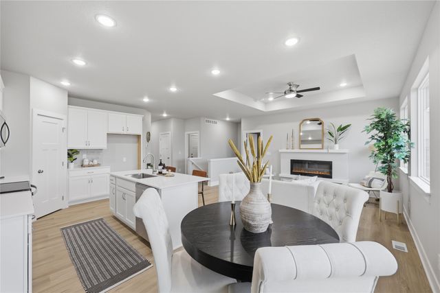 1458 S 91st Street, West Des Moines, IA 50266