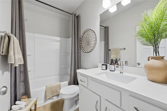 1458 S 91st Street, West Des Moines, IA 50266