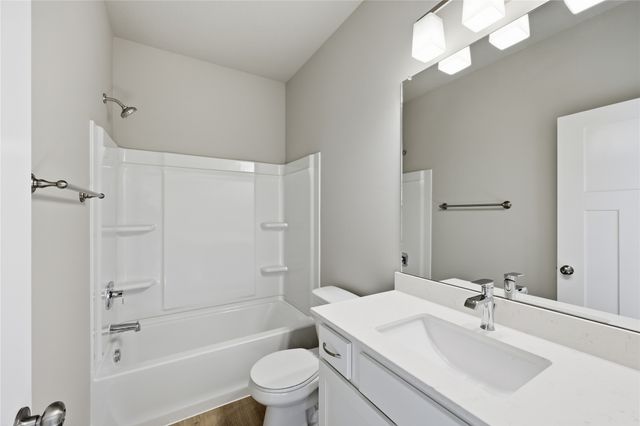 1458 S 91st Street, West Des Moines, IA 50266