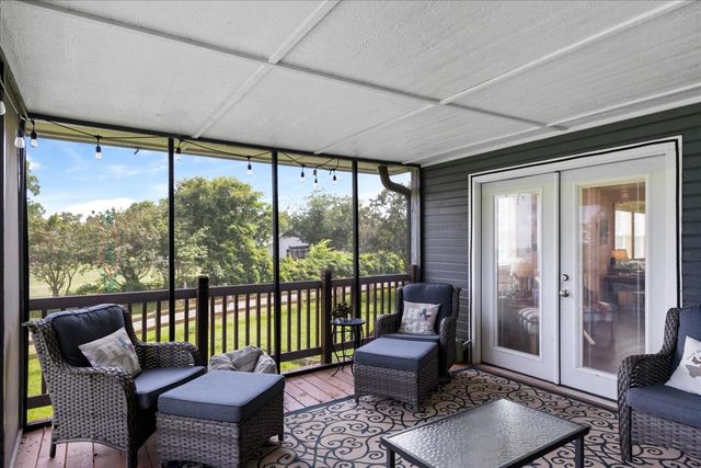 241 Rs County Road 1534, Point, TX 75472