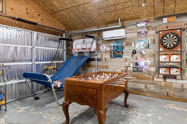 241 Rs County Road 1534, Point, TX 75472
