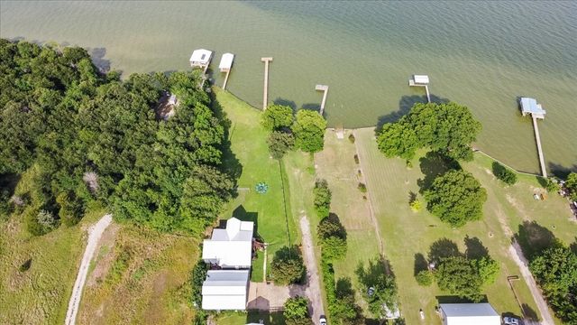 241 Rs County Road 1534, Point, TX 75472