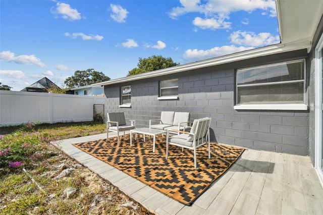 1411 COPPERTREE DRIVE, Tarpon Springs, FL 34689