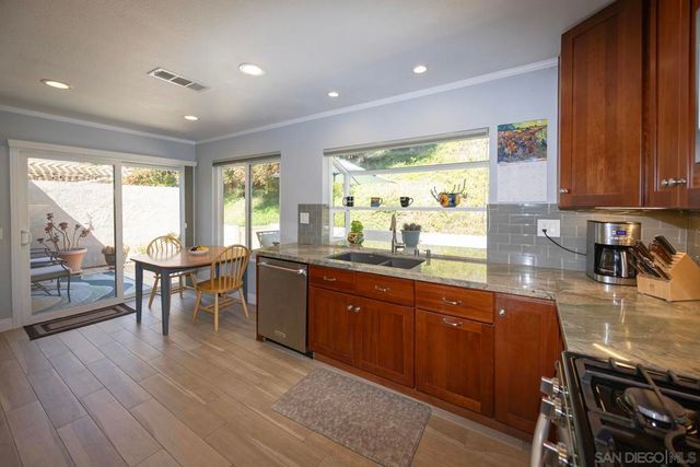 17959 Avenida Alozdra, San Diego, CA 92128