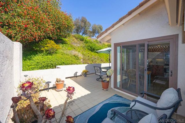 17959 Avenida Alozdra, San Diego, CA 92128