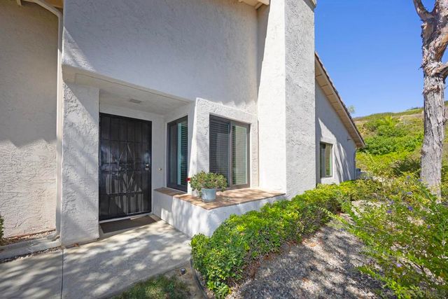 17959 Avenida Alozdra, San Diego, CA 92128