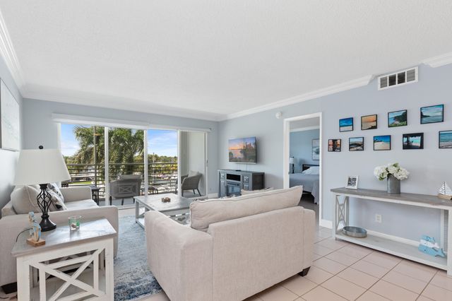 2731 NE 14th St Causeway 532, Pompano Beach, FL 33062