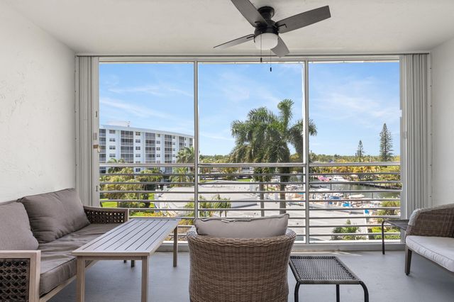 2731 NE 14th St Causeway 532, Pompano Beach, FL 33062