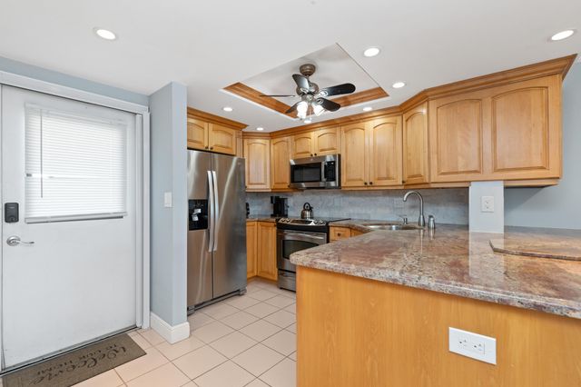 2731 NE 14th St Causeway 532, Pompano Beach, FL 33062