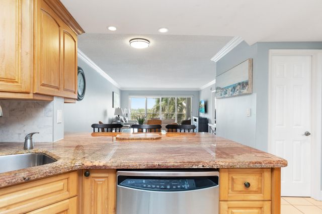 2731 NE 14th St Causeway 532, Pompano Beach, FL 33062